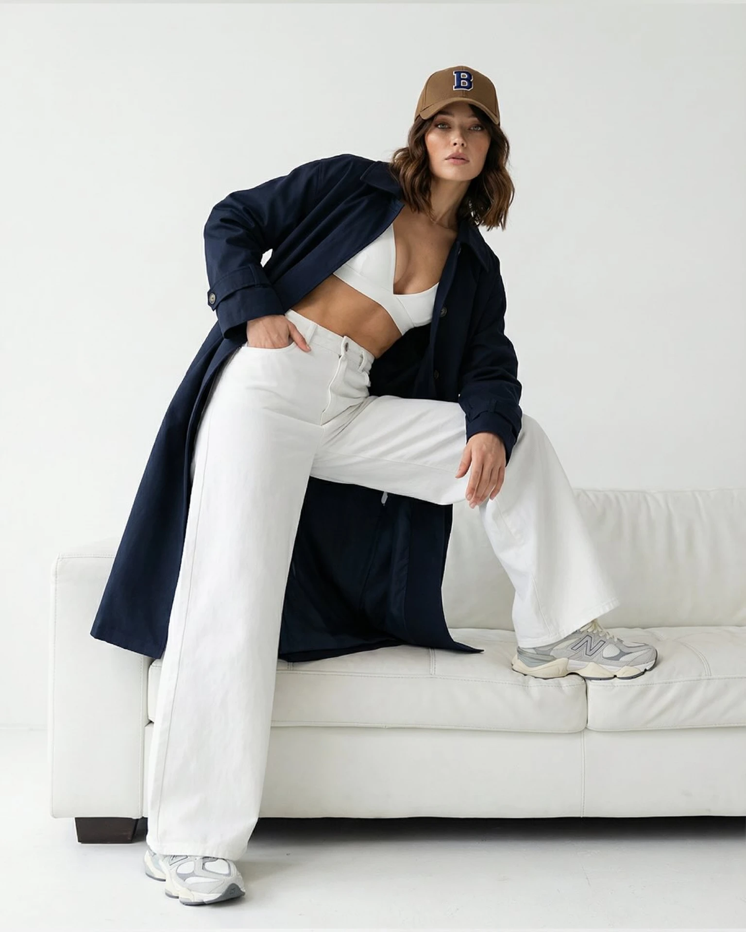 Dik Yaka Yırtmaçlı Trençkot