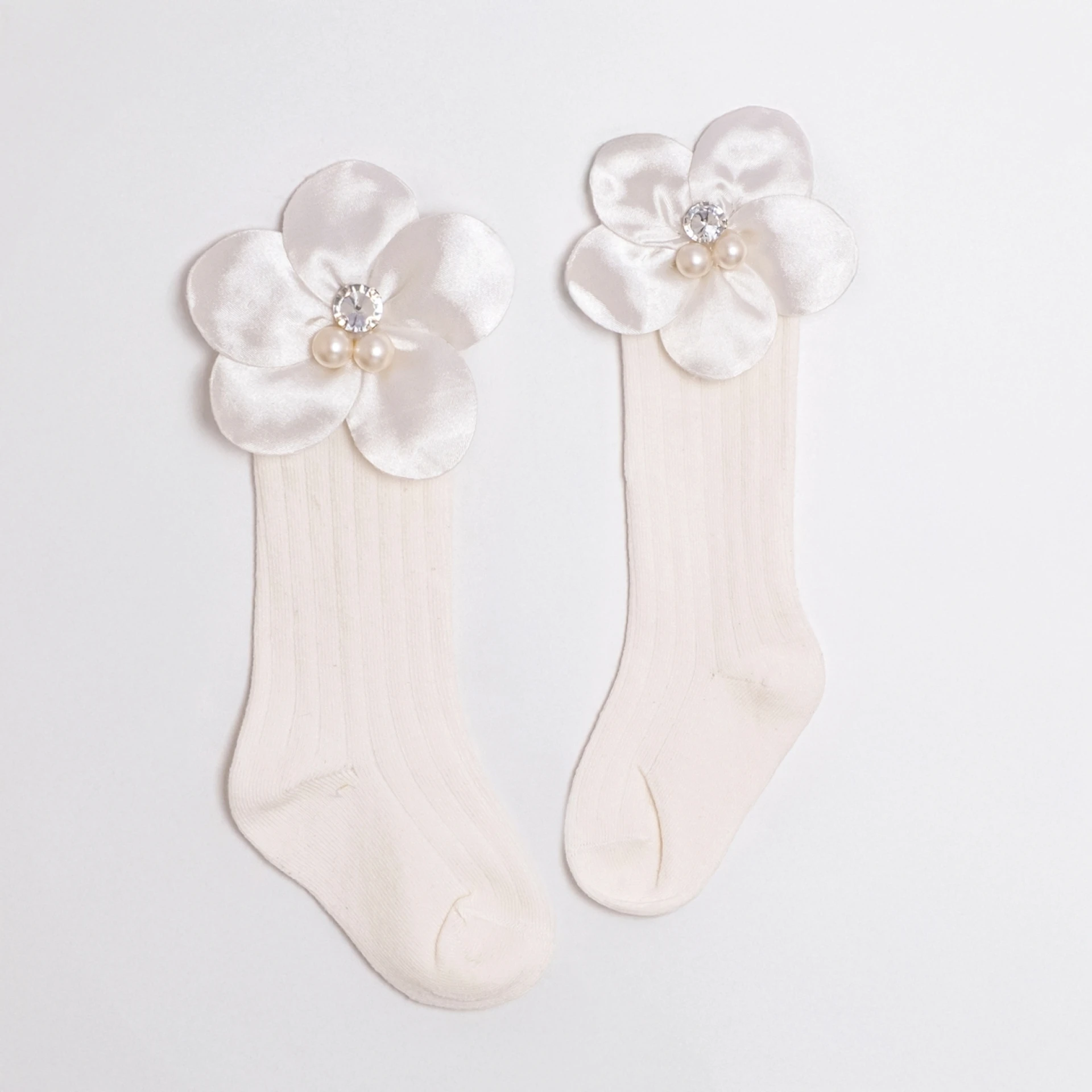 KIZ ÇORAP İNCİLİ 2/3-4/5 YAŞ