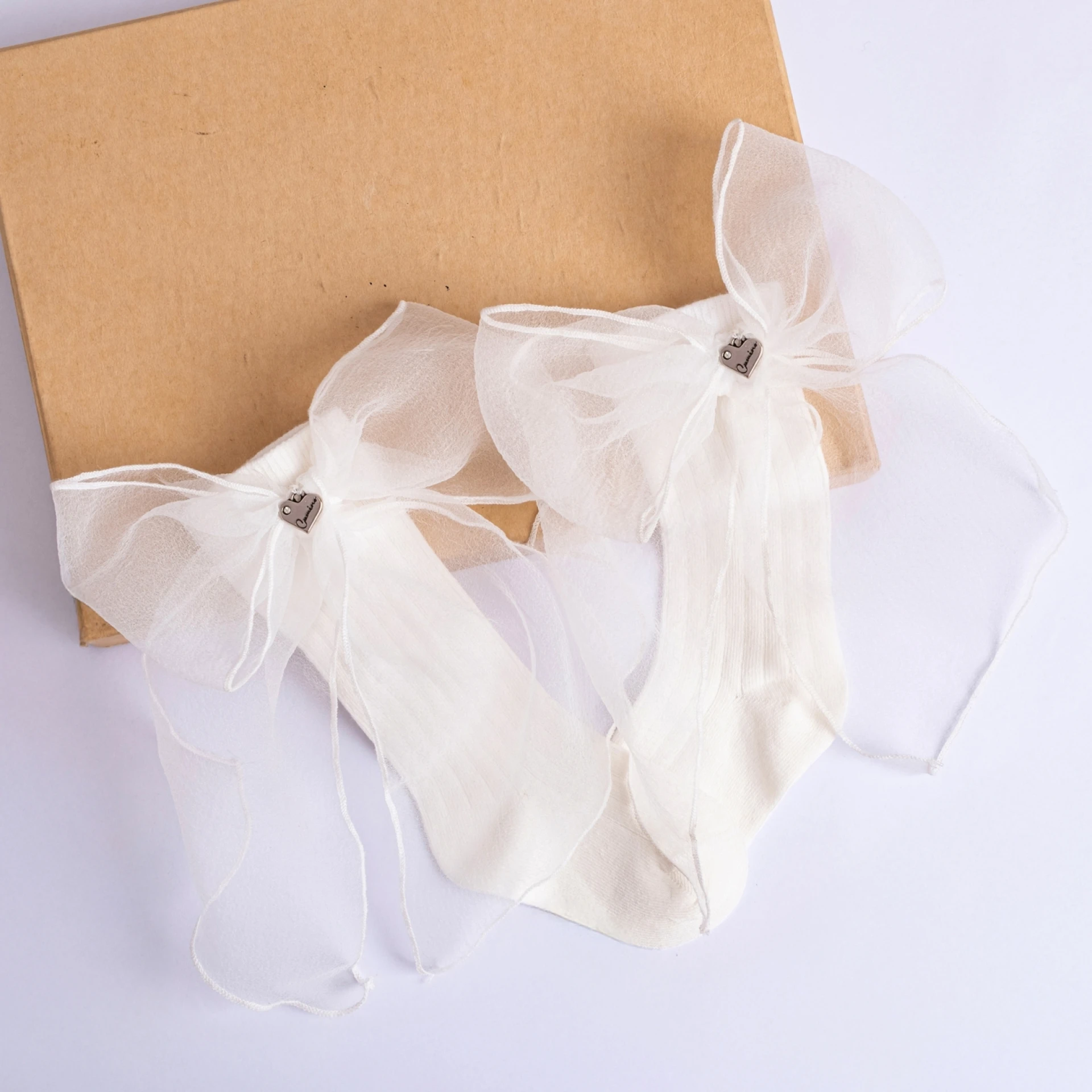 KIZ ÇORAP KALPLİ 0/6-9/18 AY