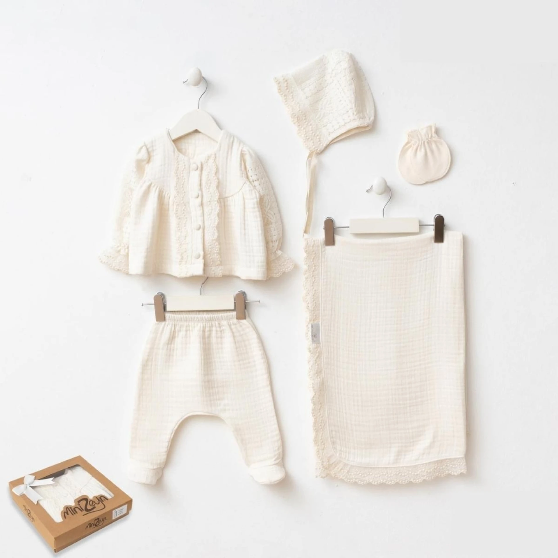 MİNİZEYN KIZ 0-3 AY MUSLİN ZIBINLI SET