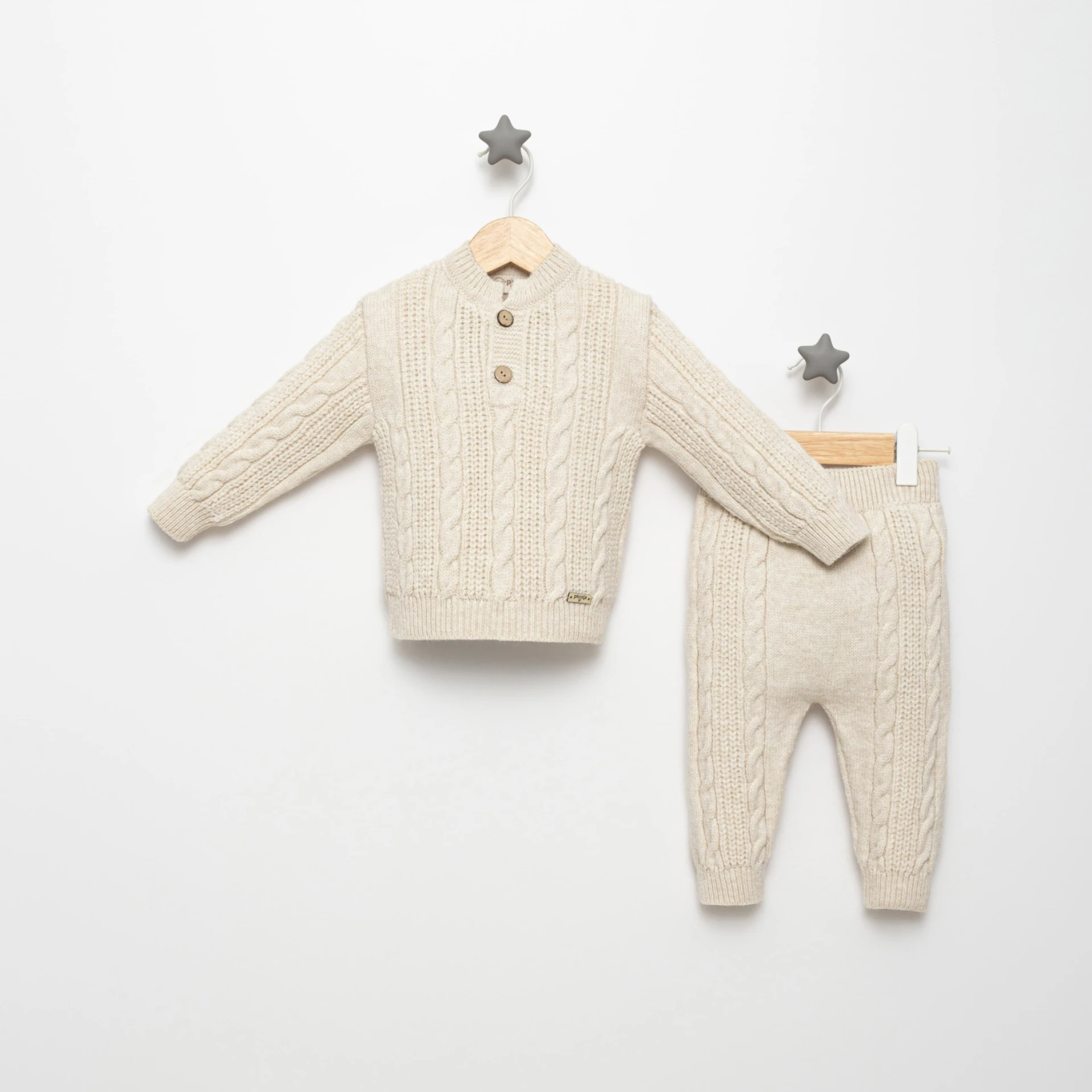 SAÇ ÖRGÜLÜ ÖNDEN DÜĞMELİ TRİKO TAKIM