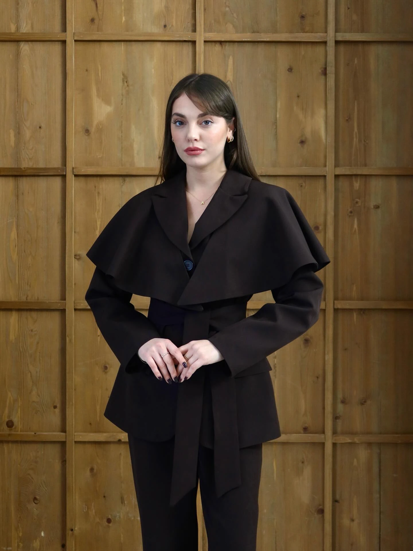 Şık Kesim Sırt Dekolteli Blazer Ceket