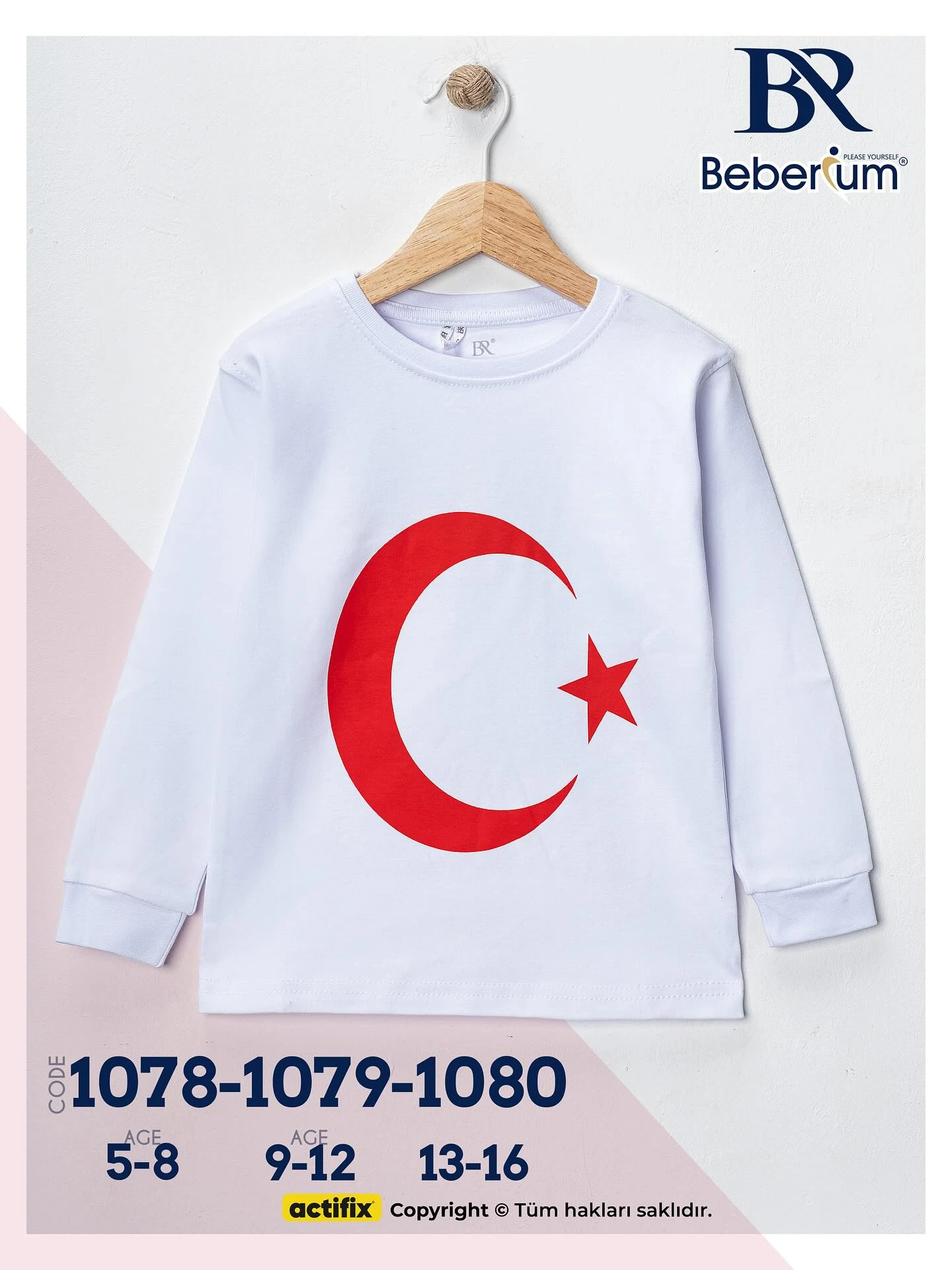 Yıldızlı Hilal Desenli Tişört