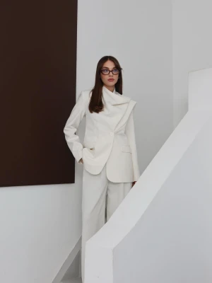 Asimetrik Kesim Beyaz Takım