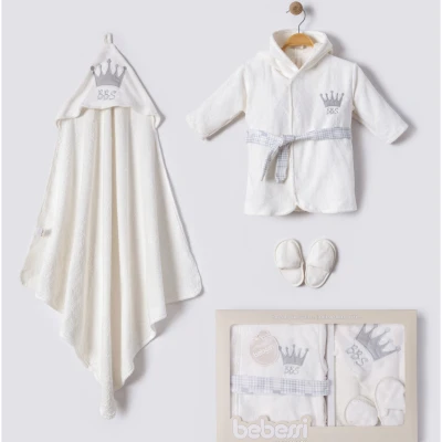 BEBESSİ ERKEK 0-12 AY BABY KING KUTULU BORNOZ SET