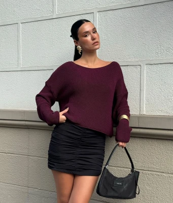 Dökümlü Kol Teknede Triko Kazak