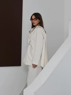 Şık Beyaz Takım Elbise