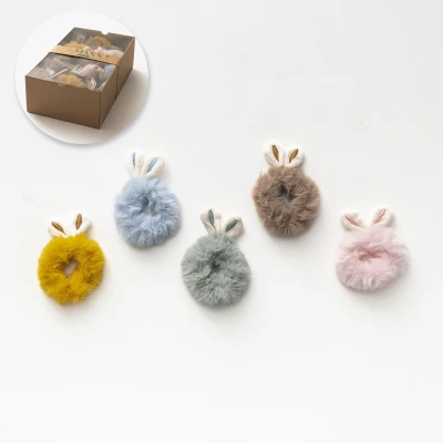 TAVŞAN KULAKLI PELUŞ TOKA - RENKLİ